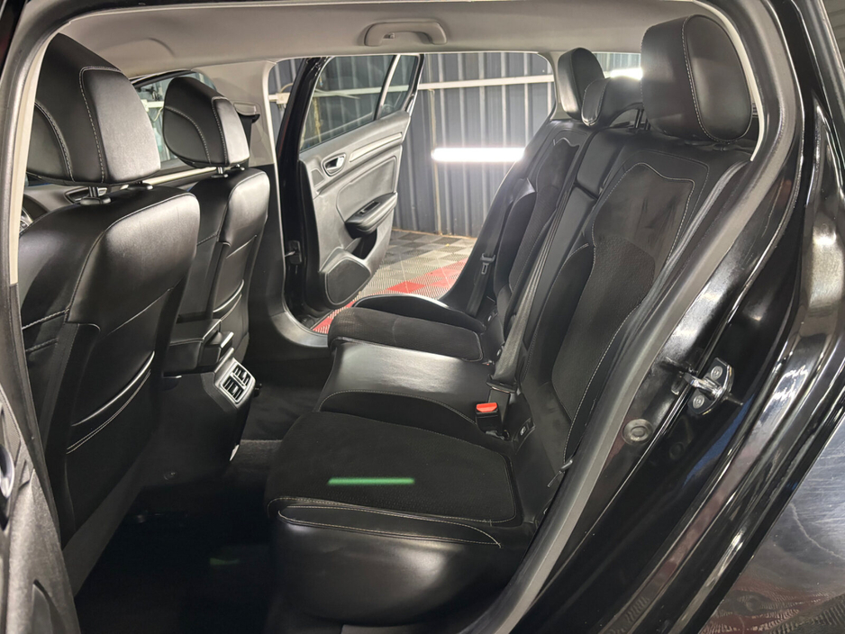 2017 Renault Megane - image 15