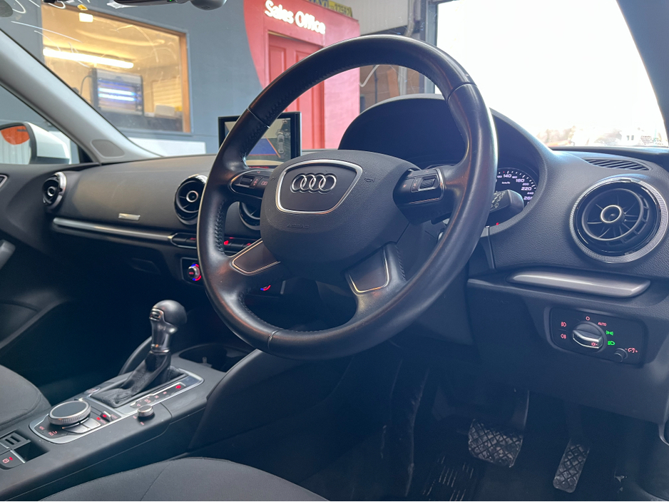 2016 Audi A3 Sportback 2016 AUDI A3 SPORTBACK TFSI 1.4 AUTOMATIC / CRUISE CONTROL / REVERSE CAMERA AND MORE