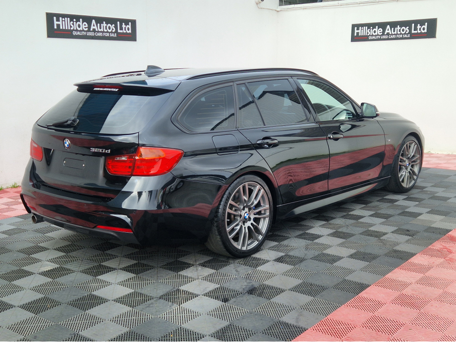 2013 BMW 3 Series - image 10