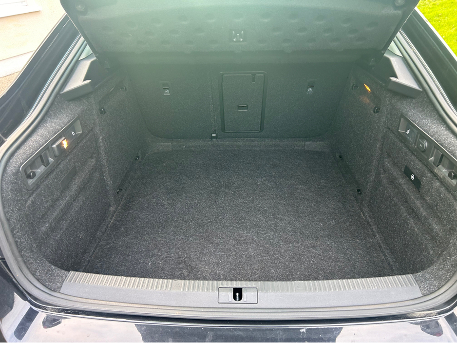 2016 Skoda Superb - image 20