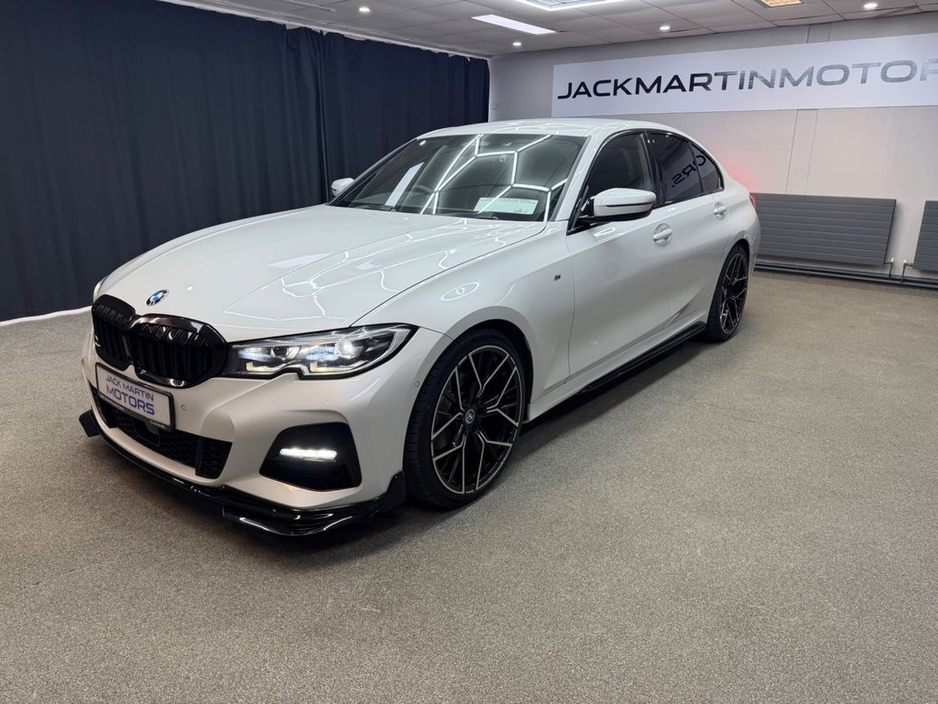 2019 BMW 3 Series - image 4