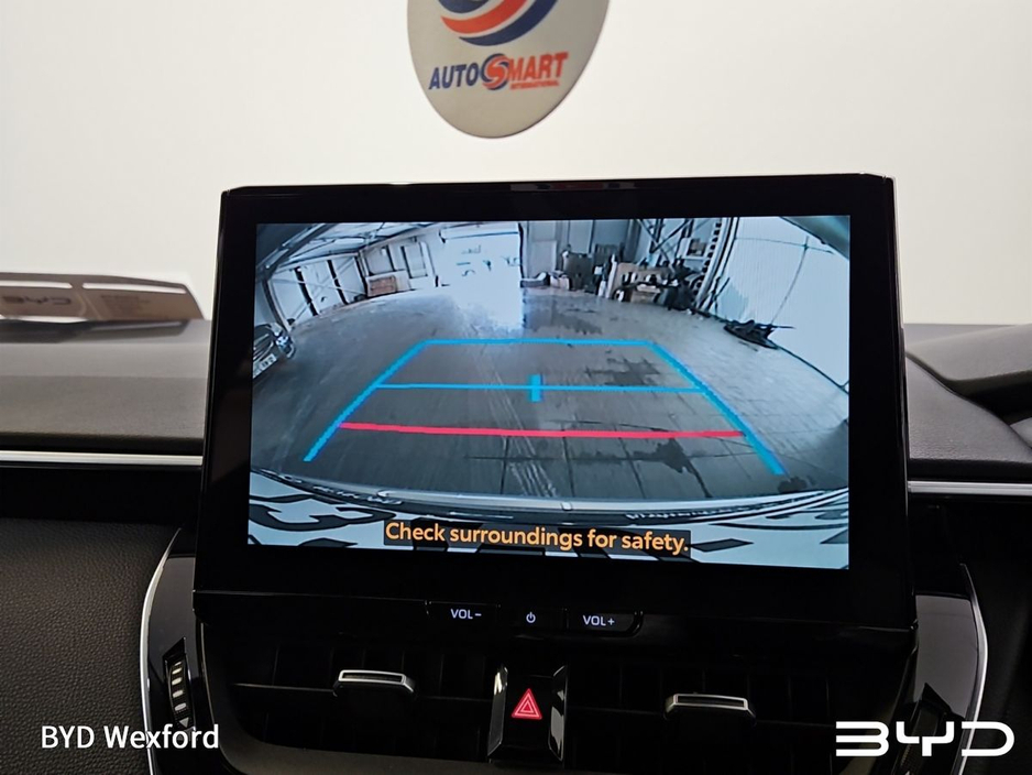 2023 Toyota Corolla - image 10