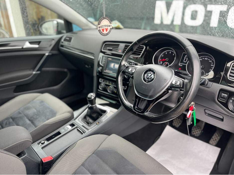 2015 Volkswagen Golf - image 7