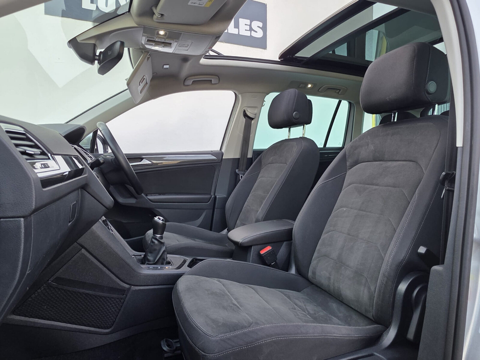 2019 Volkswagen Tiguan - image 9