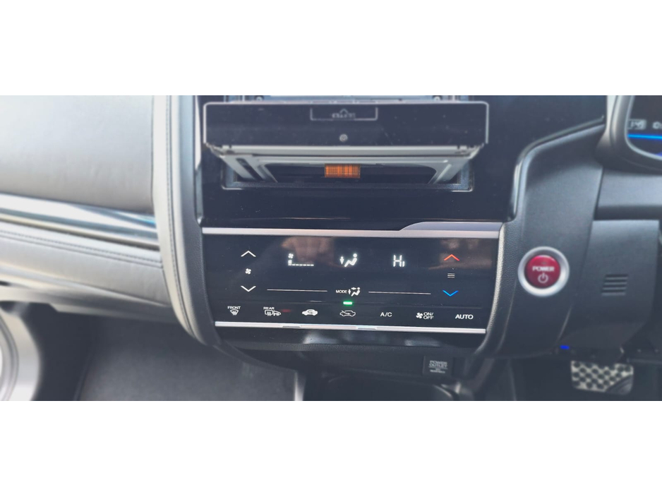 2015 Honda Fit - image 30