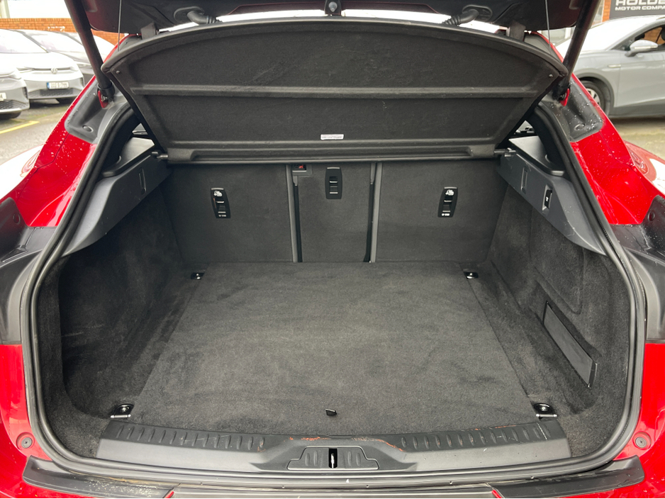 2023 Jaguar I-Pace - image 22