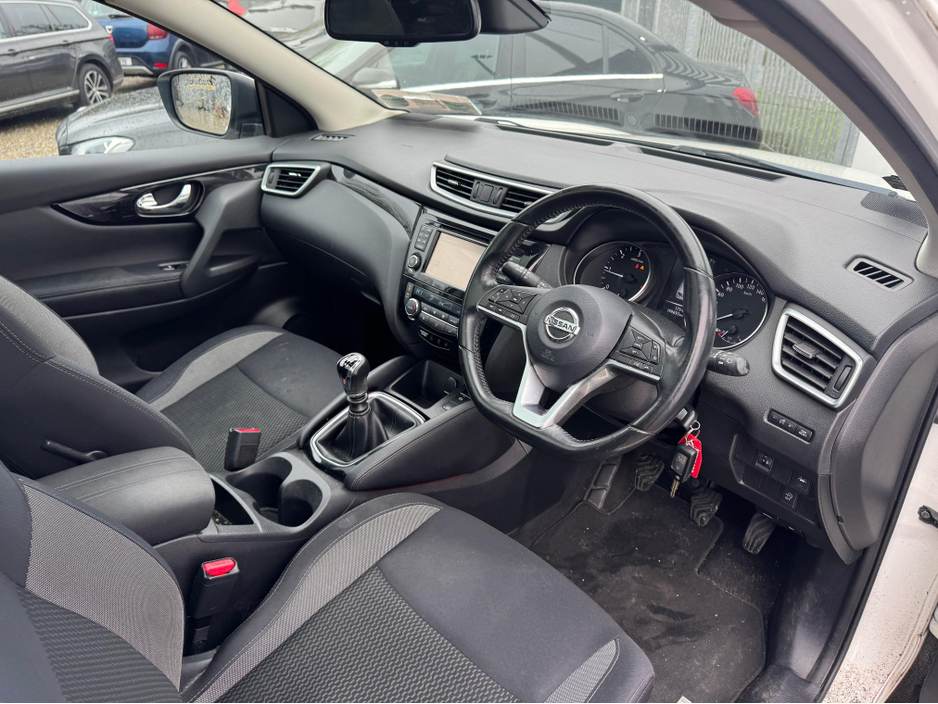 2018 Nissan Qashqai 1.5 SV SP 18 4DR sunroof €12,950