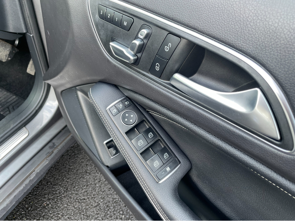 2017 Mercedes-Benz GLA Class 200 D SPORT PREMIUM + AUTO 5DR €17,950