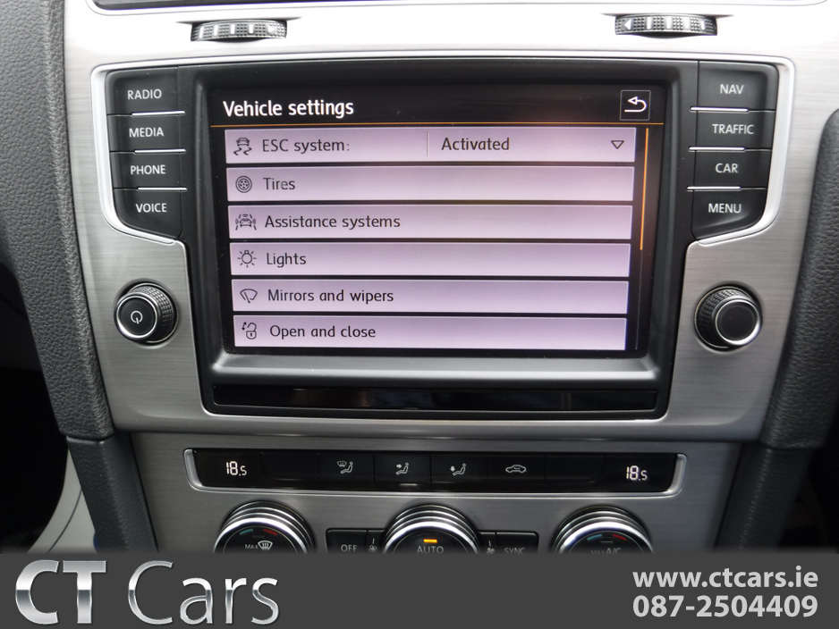 2016 Volkswagen Golf - image 18