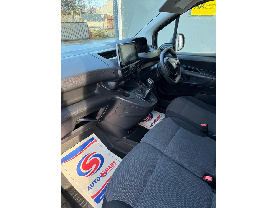 2019 Peugeot Partner PROFESSIONAL L1 B BLUEHDI €9,500