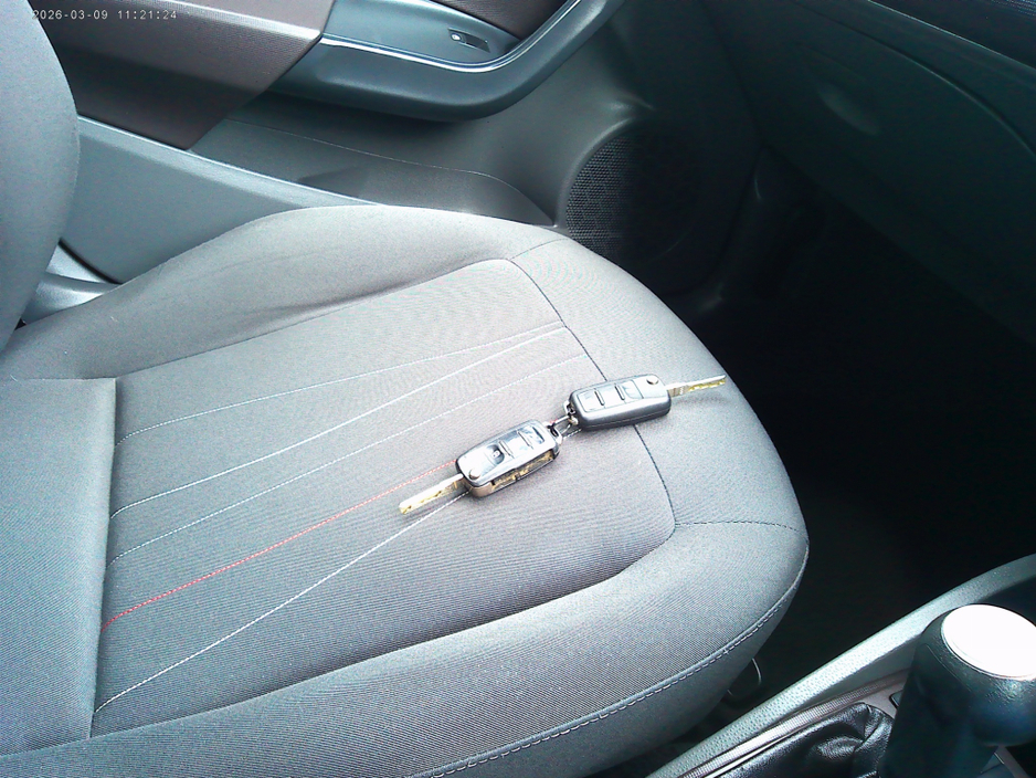 2012 SEAT Ibiza - image 11