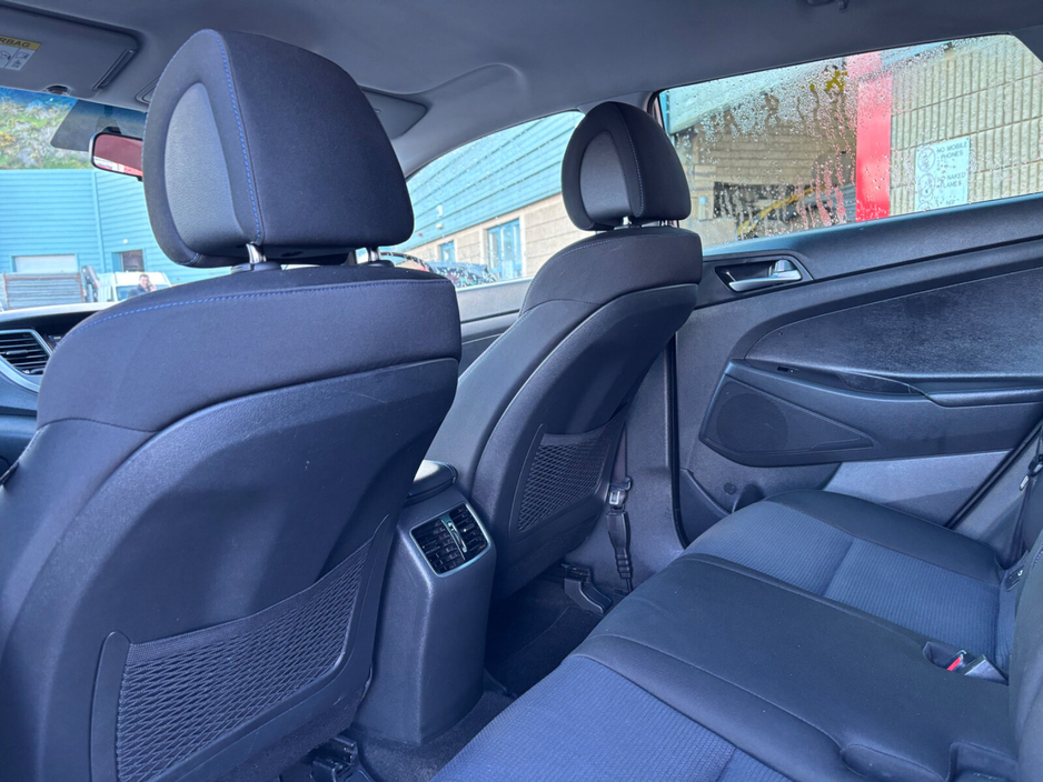 2016 Hyundai Tucson - image 12