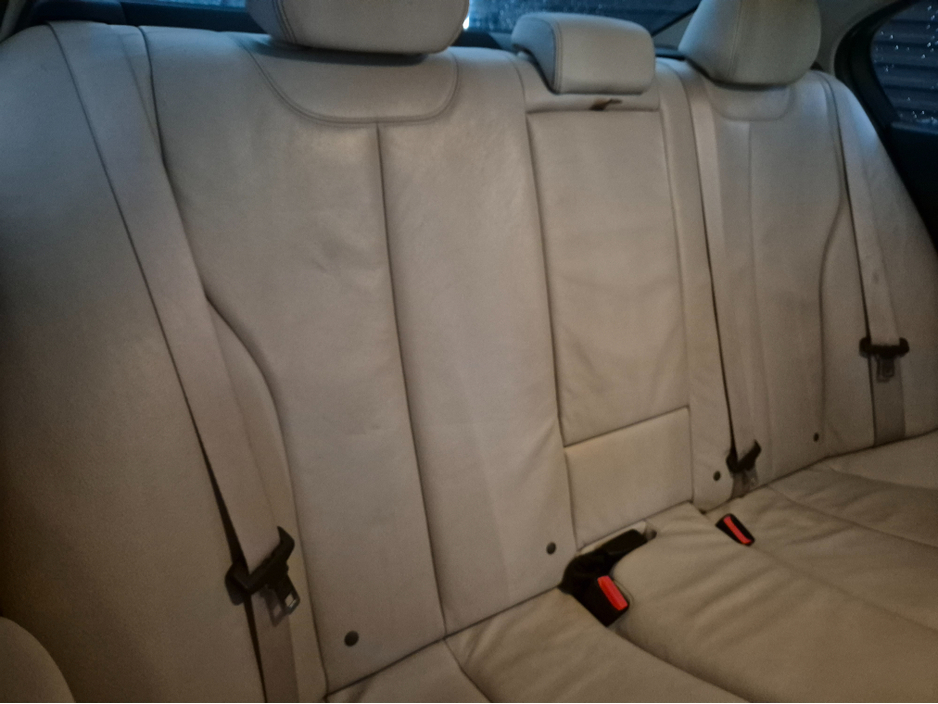 2018 BMW 3 Series - image 6