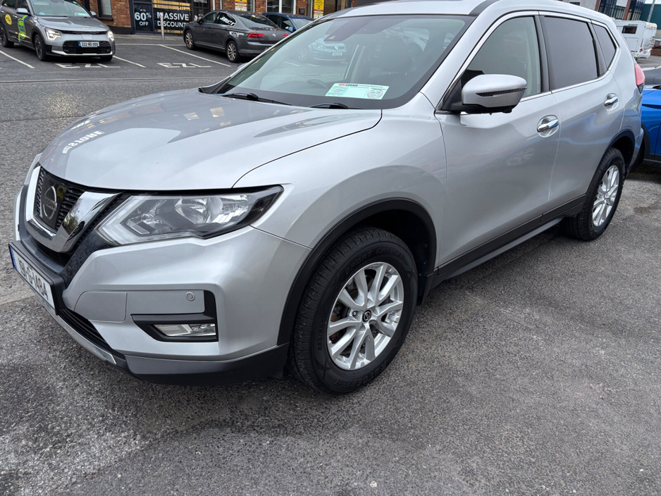 2019 Nissan X-Trail - image 3