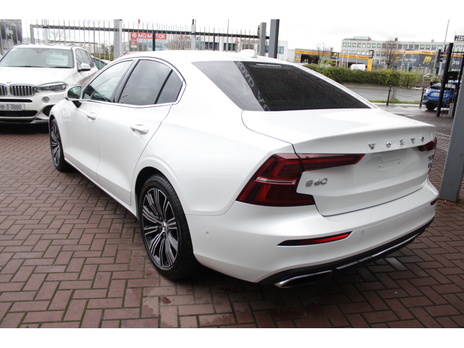 2020 Volvo S60 - image 6