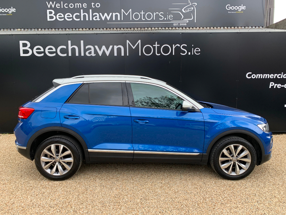 2019 Volkswagen T-Roc - image 2