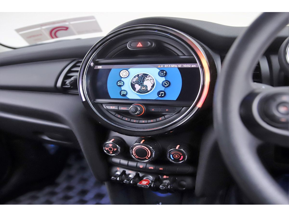 2020 MINI Hatch 1.5 AUTO 5DR *REVERSE CAM*PARK SENSORS* €22,890