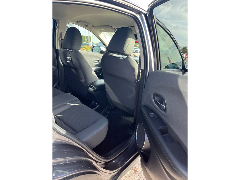 2020 Honda HR-V - image 10