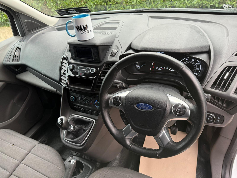 2020 Ford Transit Connect - image 16