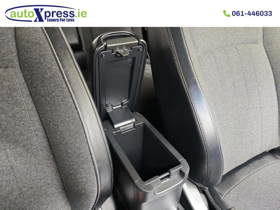 2020 Honda Fit 1.5 EHEV BASIC Hybrid, Automatic, Reversing camera €16,995