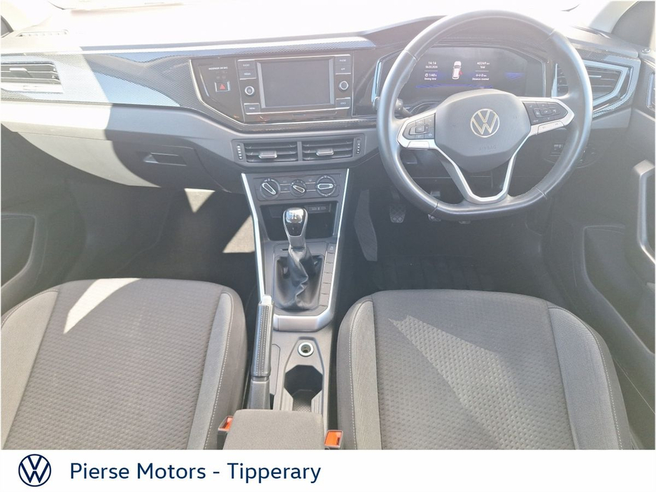 2023 Volkswagen Polo - image 4