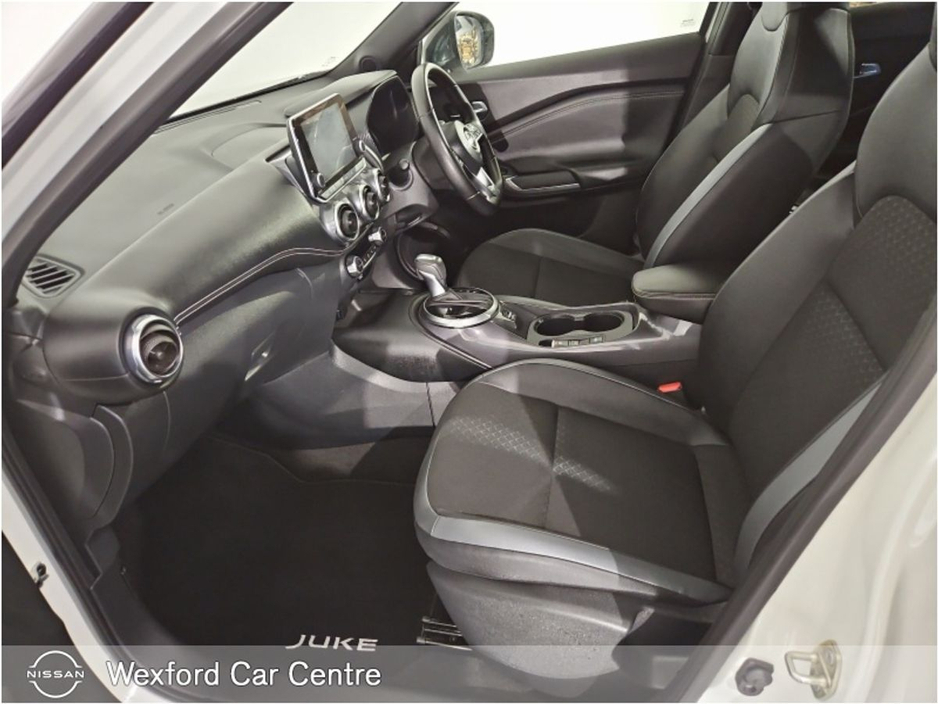 2023 Nissan Juke - image 6