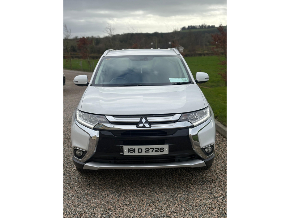 2018 Mitsubishi Outlander - image 6