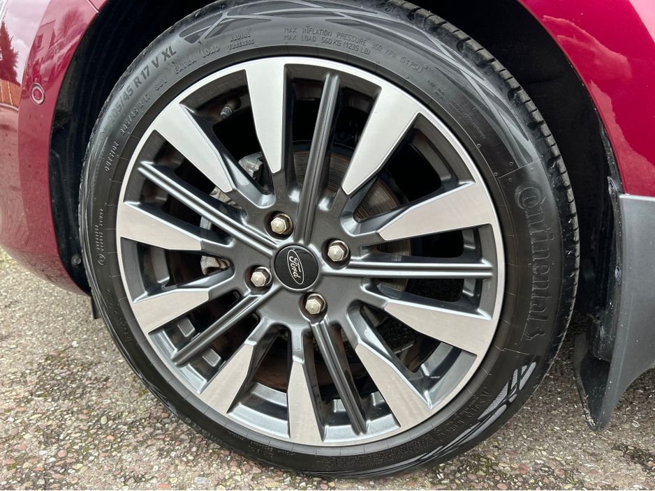 2022 Ford Fiesta - image 11