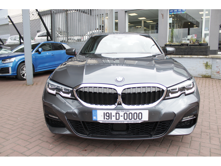 2019 BMW 3 Series - image 9