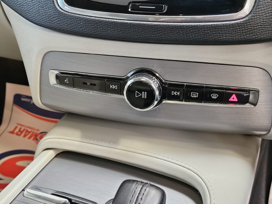 2019 Volvo XC90 B5 (235hp) AWD Momentum Pro Auto €39,950