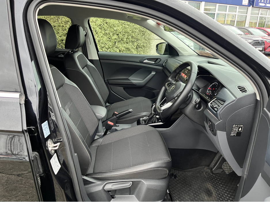 2020 Volkswagen T-Cross 1ST EDITION AUTOMATIC 1.0 PETROL //KEYLESS ENTRY//HALF LEATHER SEATS//REVERSE CAMERA// €21,950