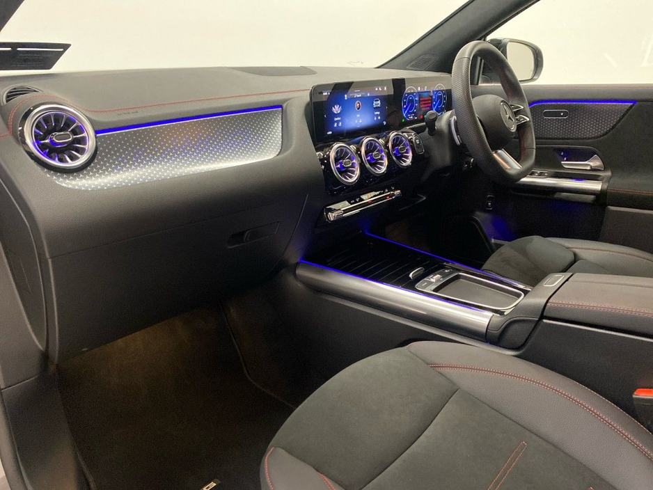 2025 Mercedes-Benz EQA - image 13