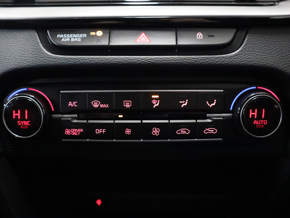 2023 Kia XCeed - image 23