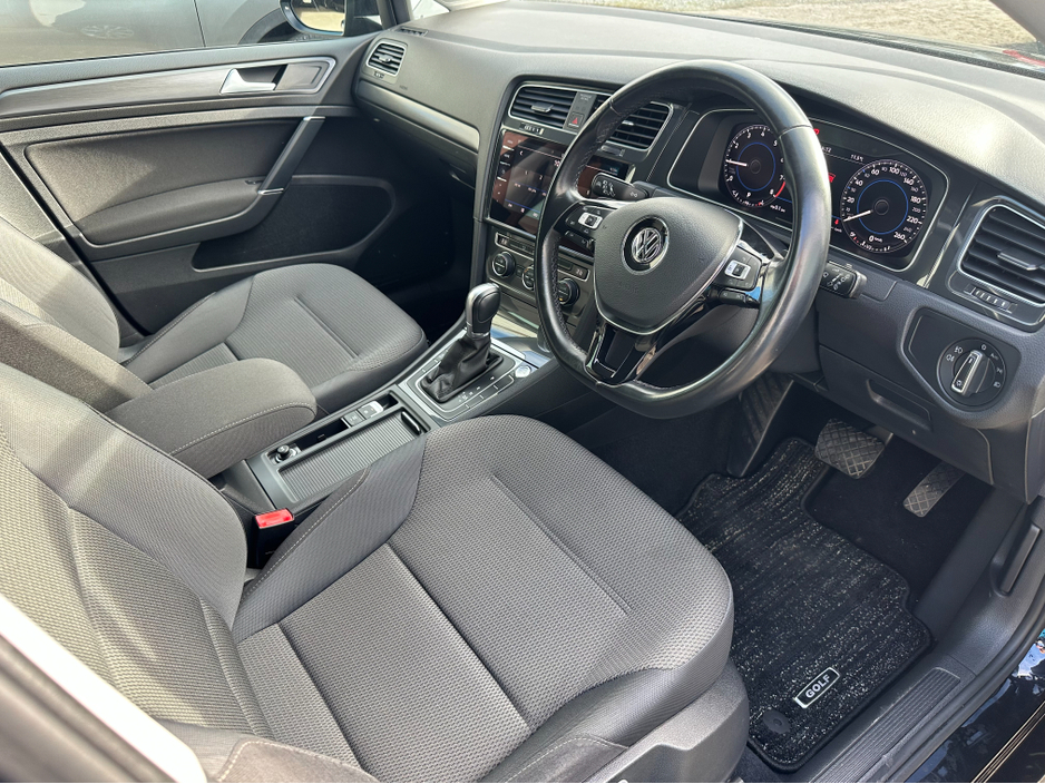 2018 Volkswagen Golf - image 10