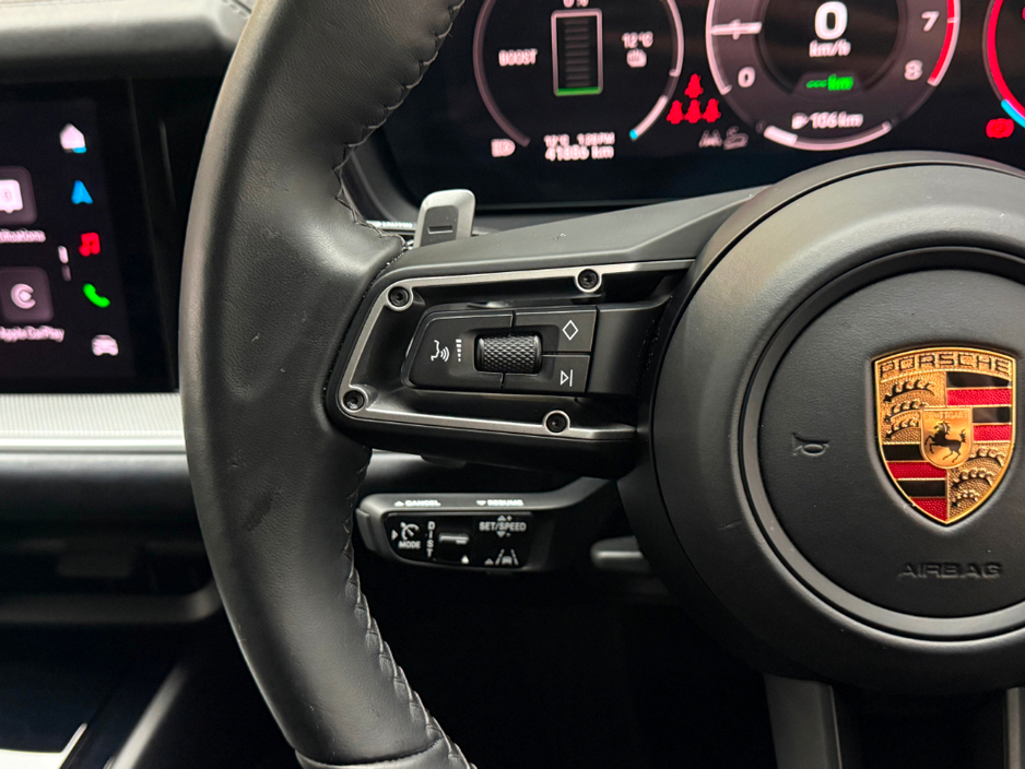 2024 Porsche Cayenne - image 22