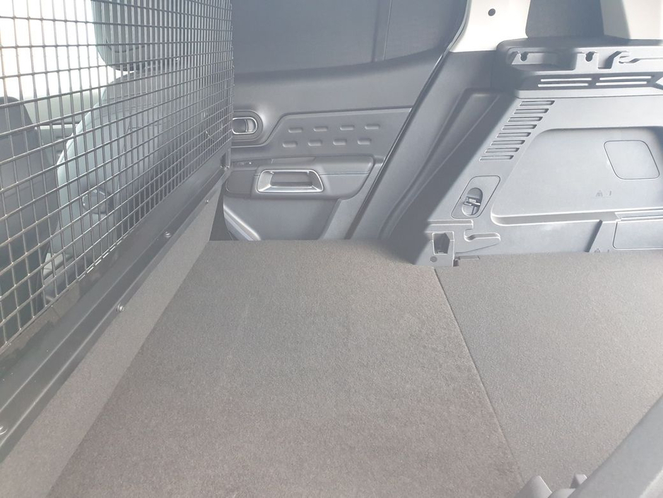 2026 Citroen C5 Aircross - image 12