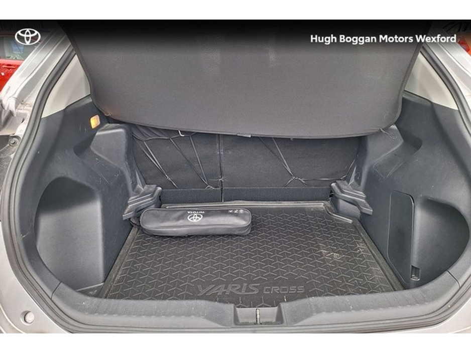 2022 Toyota Yaris Cross - image 10