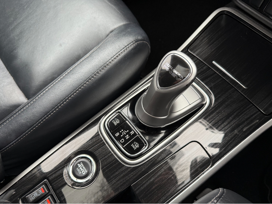 2016 Mitsubishi Outlander 2.0 PHEV, Top Spec GX! New Nct 02/2027, Full Leather, Sat Nav, Reversing Camera, Heated Seats, Sunroof, Cruise Control, A/C, Immaculate, Finance Available, Service & Warranty Included, SIMI Dealer, €9,950