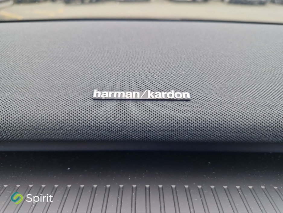 2025 Volvo EX30 - image 10