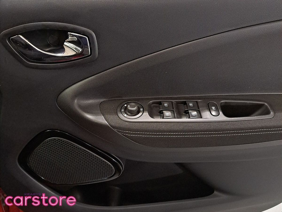2019 Renault Zoe - image 17
