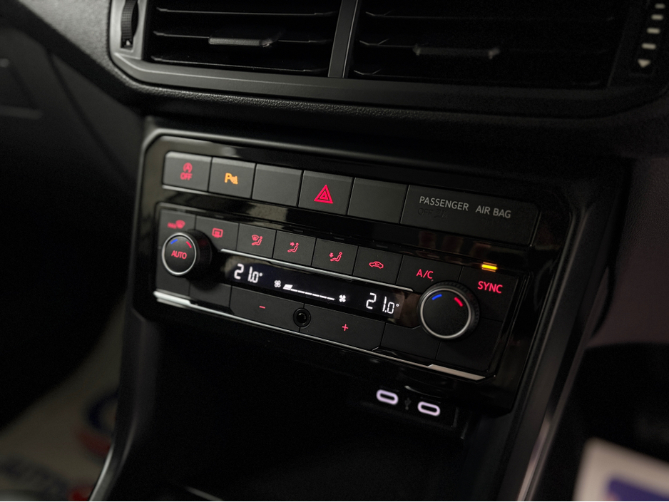 2021 Volkswagen T-Cross - image 23