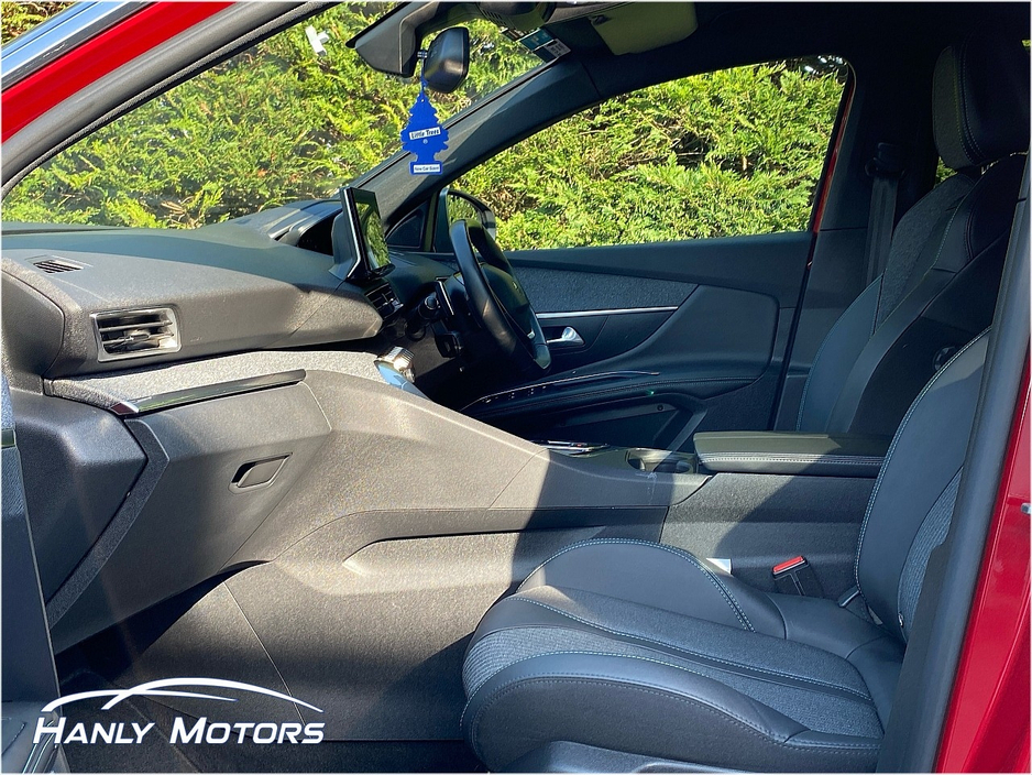 2023 Peugeot 3008 - image 14