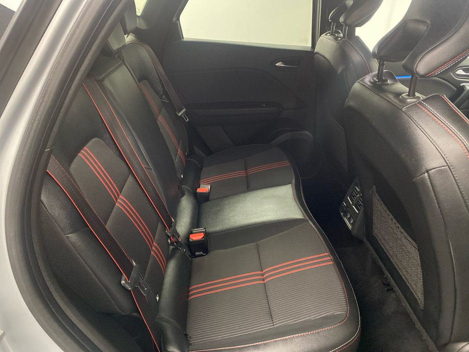 2023 Renault Captur - image 10