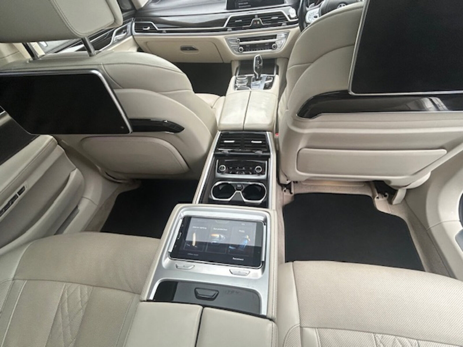 2017 BMW 7 Series  €26,945