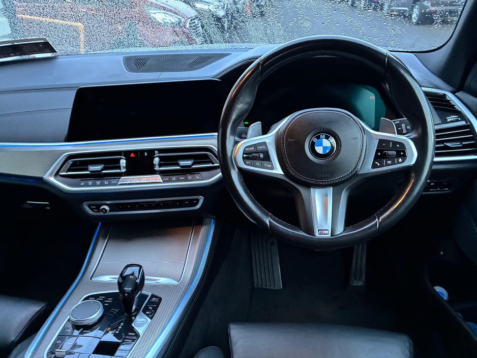 2021 BMW X5 - image 9