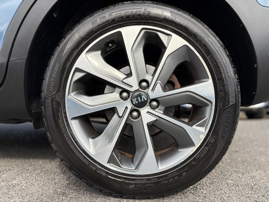 2019 Kia Stonic - image 5