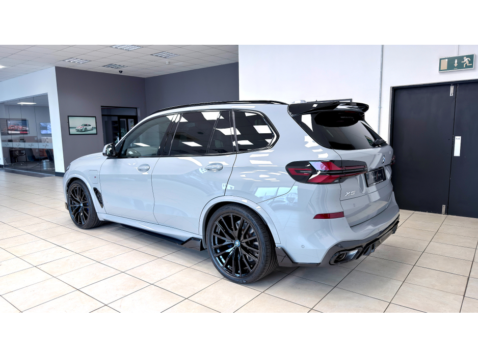 2025 BMW X5 - image 26