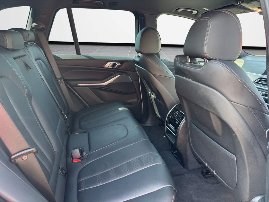 2021 BMW X5 - image 12