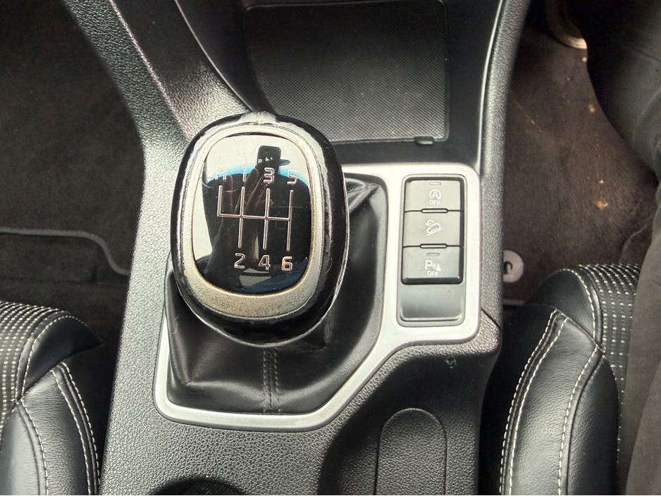 2016 Kia Sportage - image 22