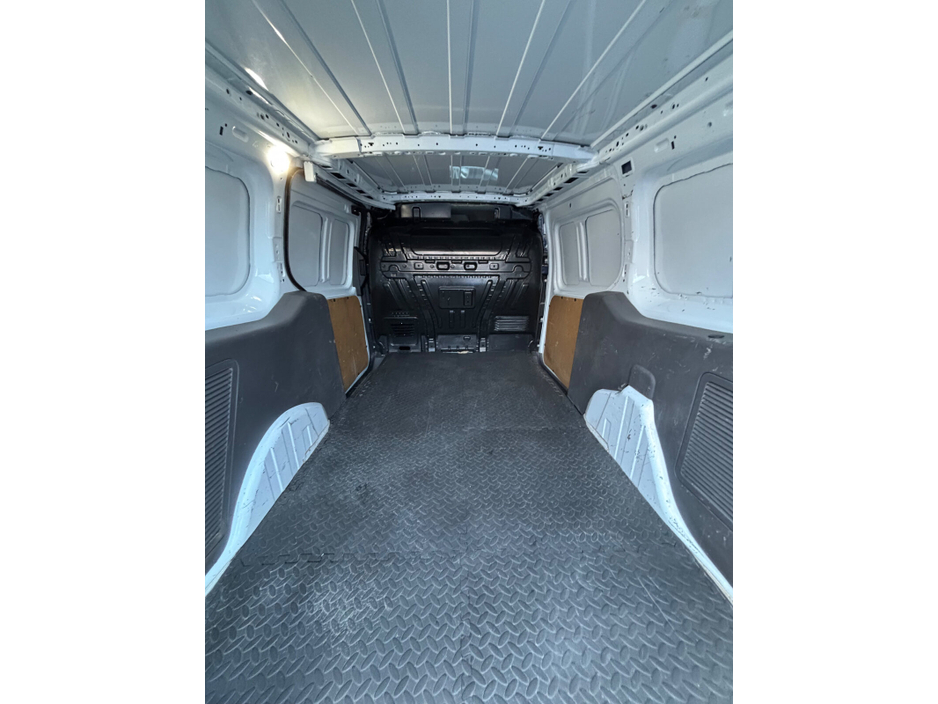 2020 Ford Transit - image 18